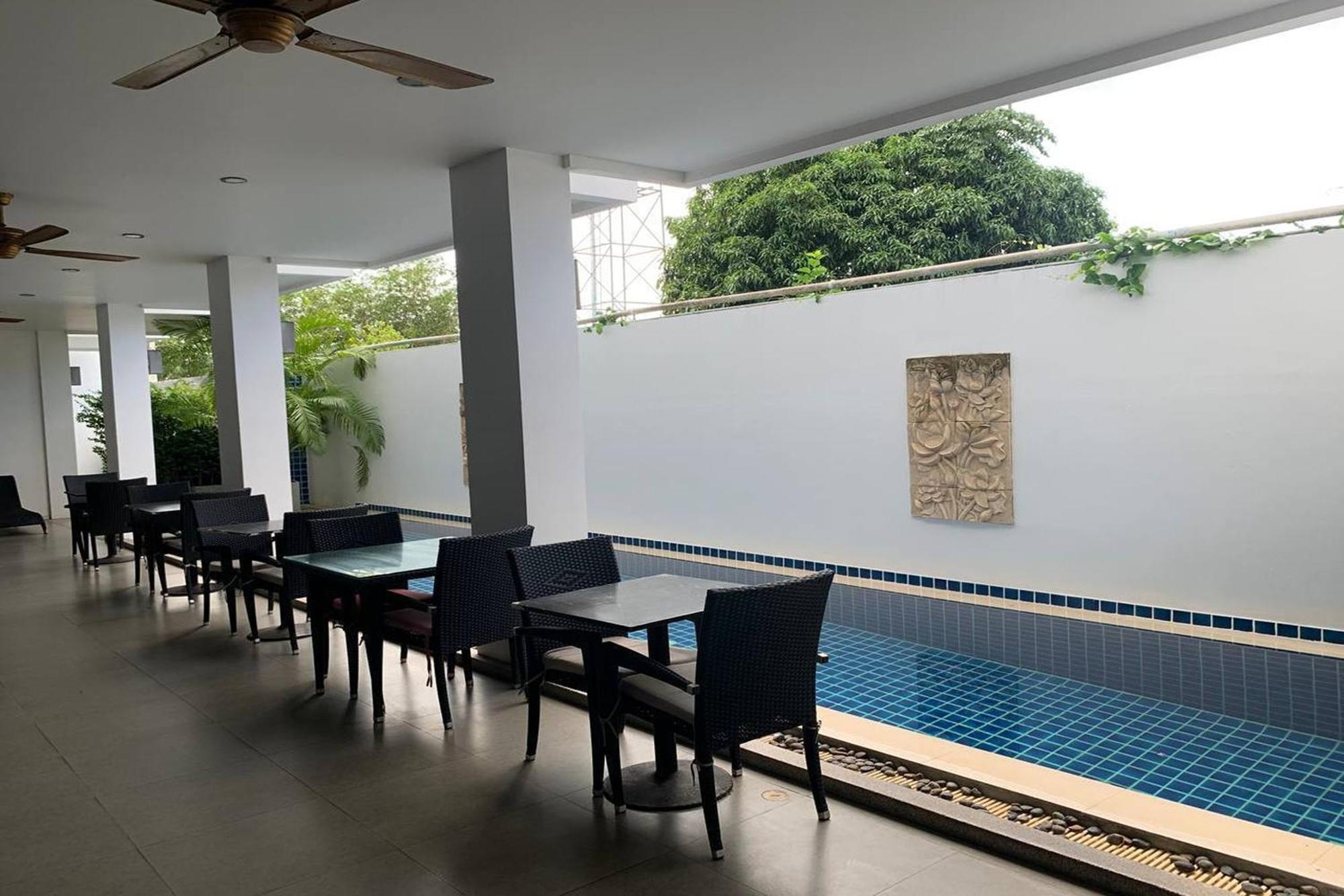 One World One Home Naiharn Hotel Rawai Екстериор снимка