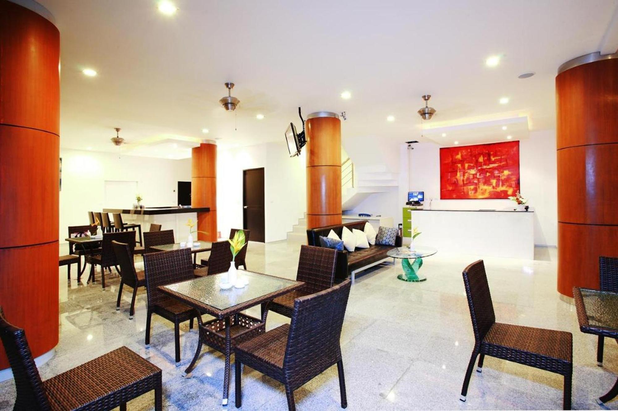 One World One Home Naiharn Hotel Rawai Екстериор снимка