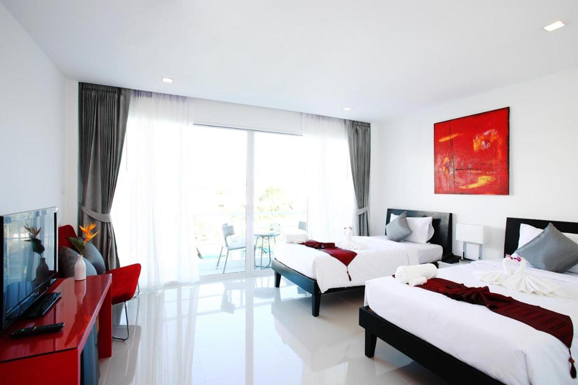 One World One Home Naiharn Hotel Rawai Екстериор снимка