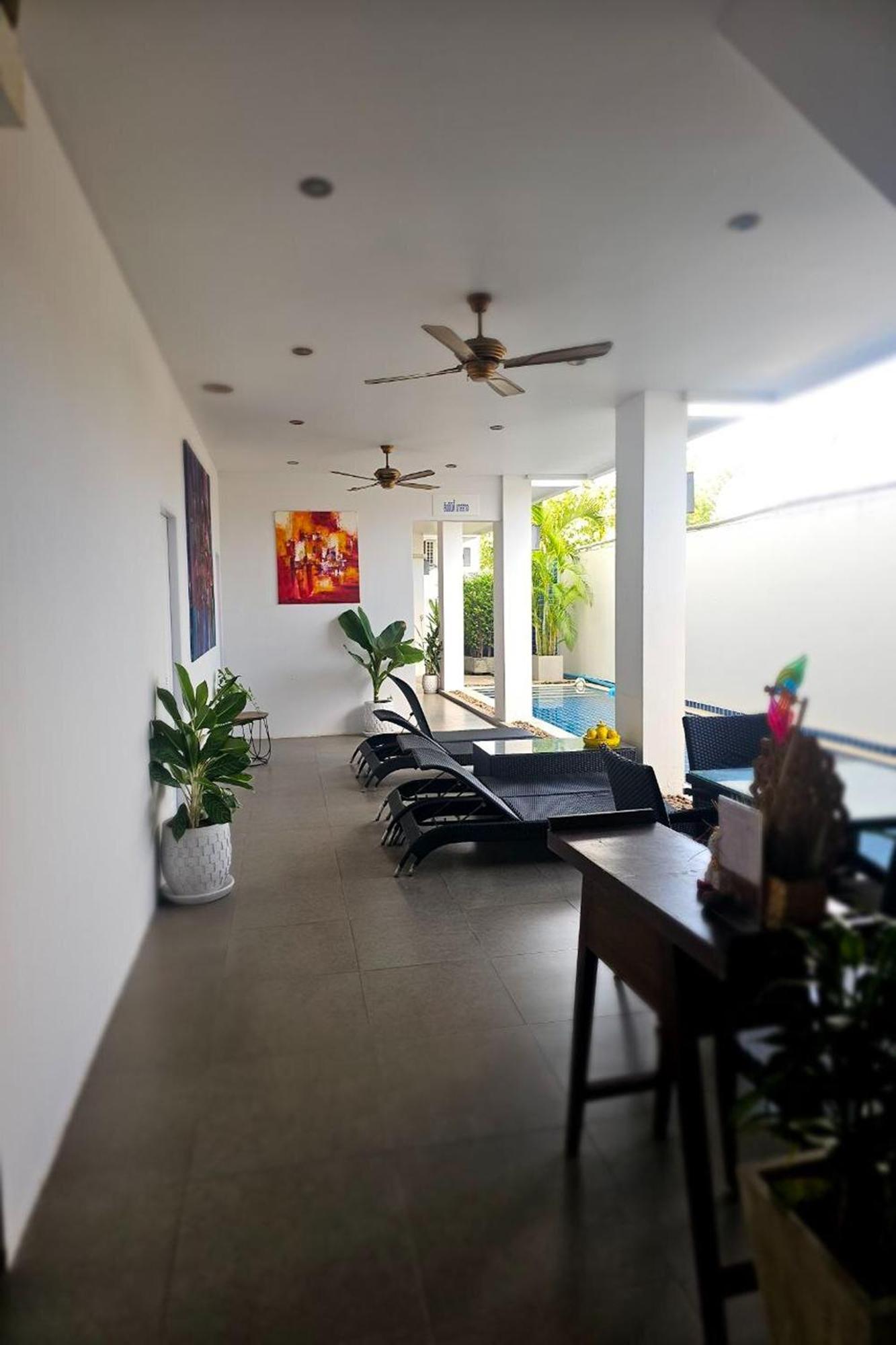 One World One Home Naiharn Hotel Rawai Екстериор снимка