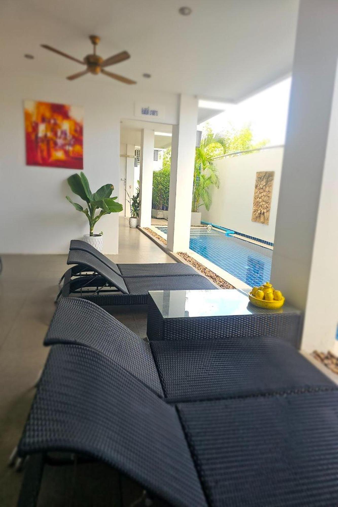 One World One Home Naiharn Hotel Rawai Екстериор снимка